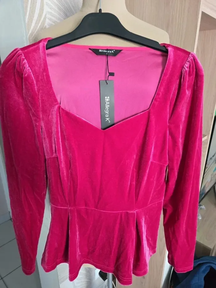 Magnifique Haut velours fushia taille s - photo numéro 2