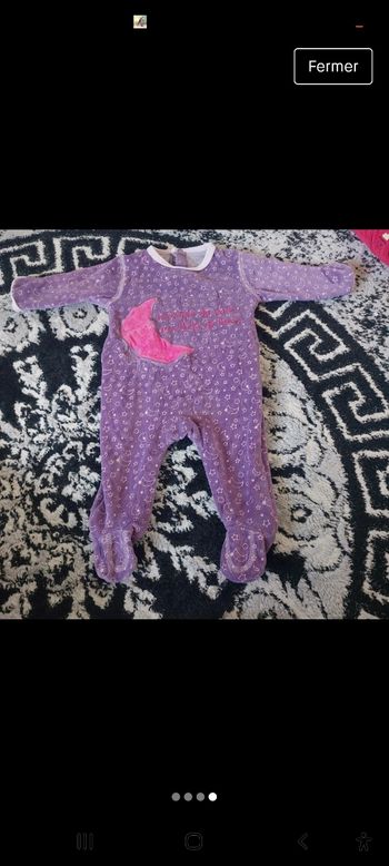 Bonjour je vends lot de body pyjama 3 mois