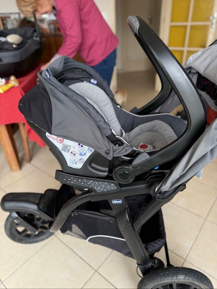 Poussette trio de chez chicco - photo numéro 3