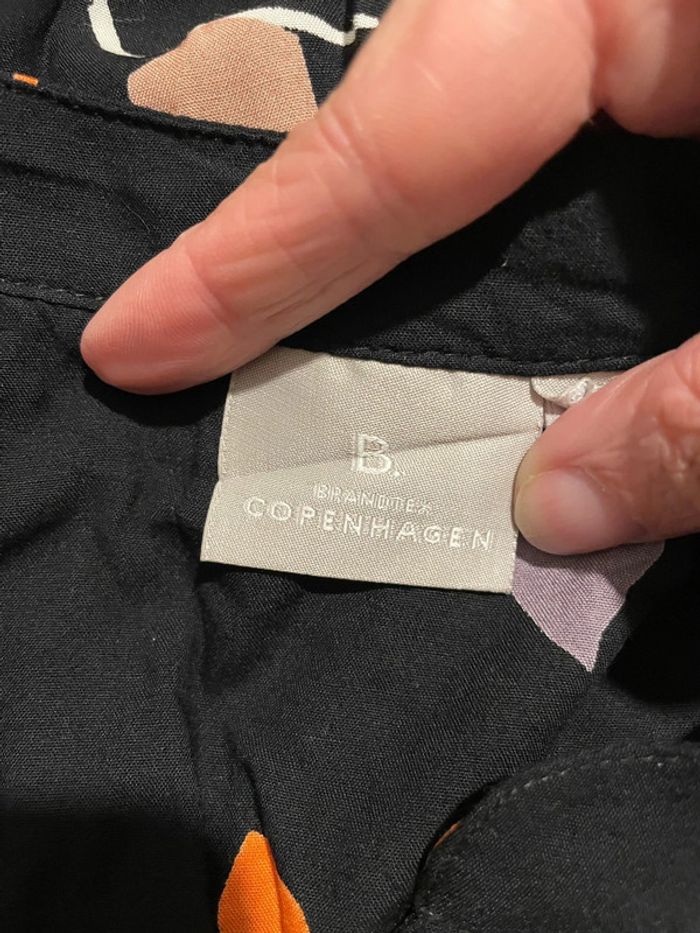 Blouse manche longue noir à motifs multicolore bouton col V neuf brandtex taille 36 - photo numéro 5