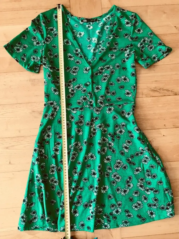 Robe Zara verte à fleurs - photo numéro 4
