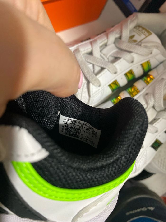Basket adidas taille 22 neuve - photo numéro 5