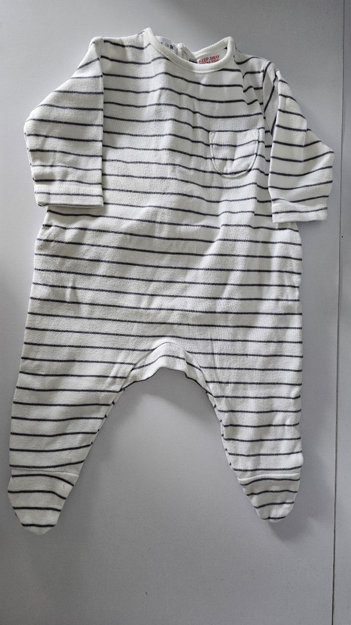 Lot de pyjamas mixte - photo numéro 2