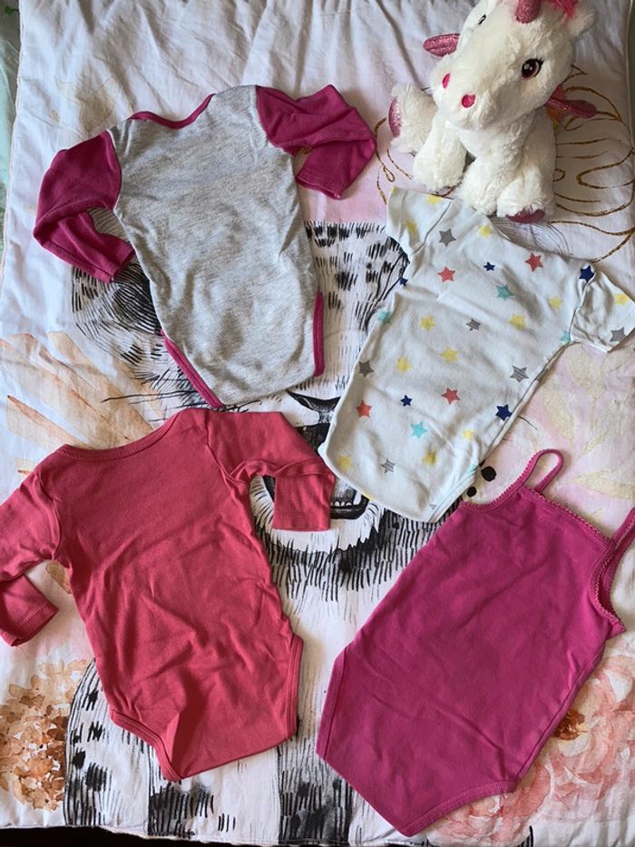 Lot de 5 bodies, taille 9 mois, différentes marques. - photo numéro 11