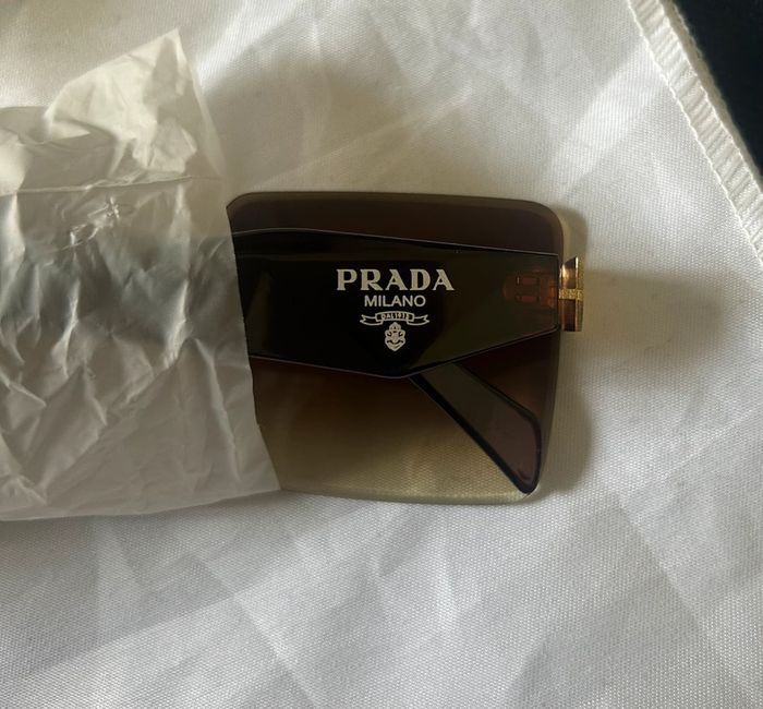Lunette de soleil Prada - photo numéro 6