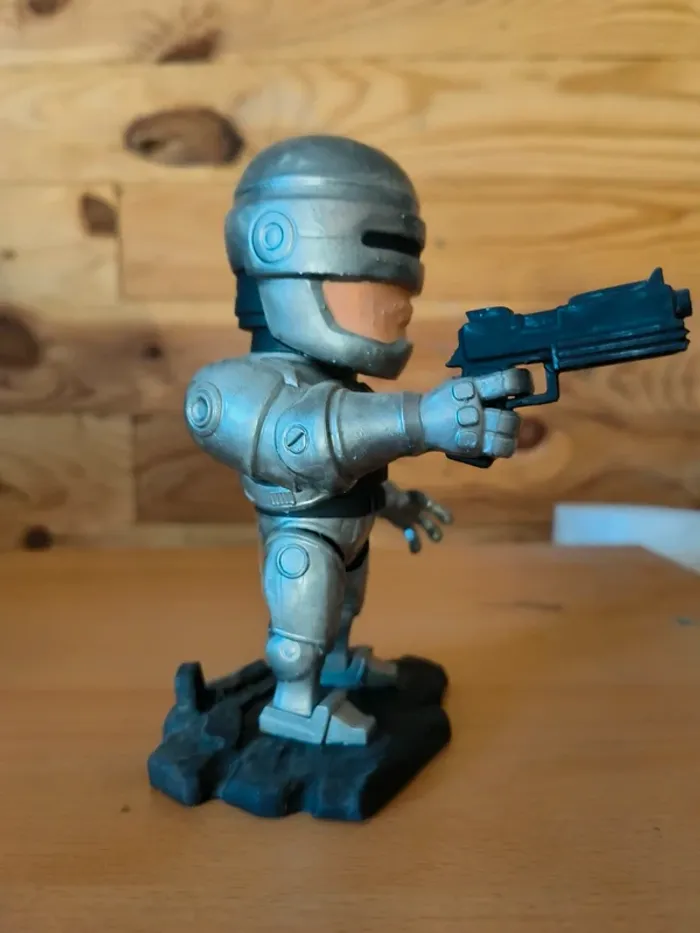 Pop robocop - photo numéro 2