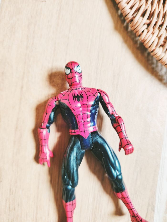 🦸Figurine Spider-man Night shadow année 1994 marque Toy biz vintage - photo numéro 2