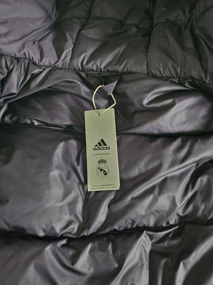 🧥 Doudoune longue Real Madrid x Adidas Taille M Neuve avec étiquette - photo numéro 7