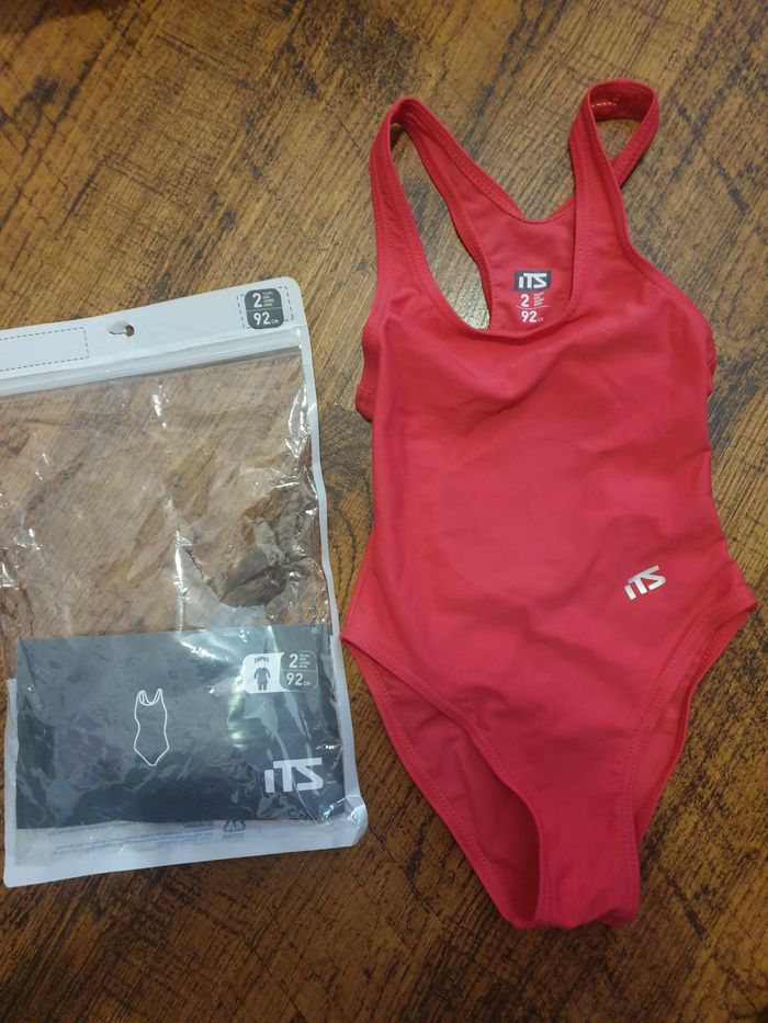 Maillot de bain intersport neuf 2ans