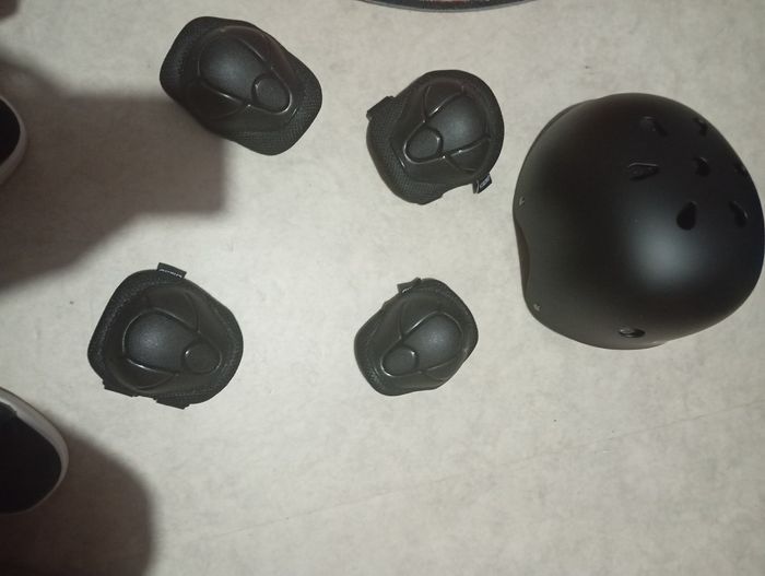 Casque de vélo avec protection genou et bras - photo numéro 4