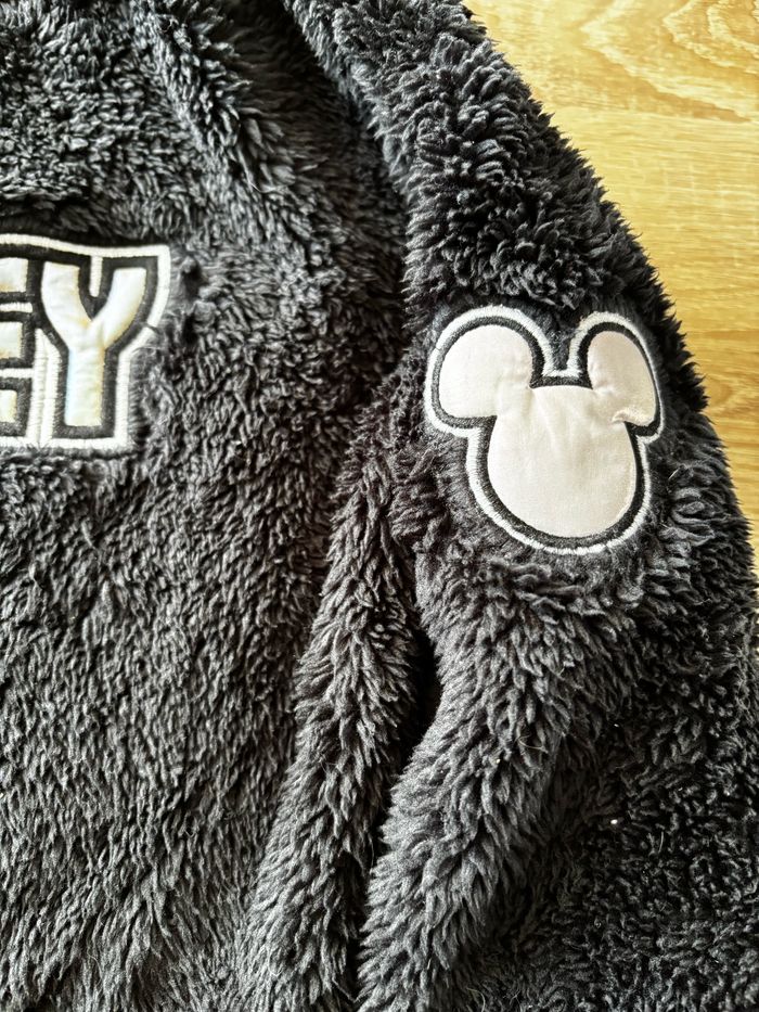 Pull moumoute noir Mickey DISNEY t.36mois - photo numéro 3