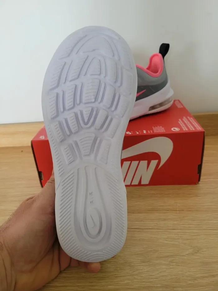 Nike Air Max Axis GS T36,5 100% Authentique - photo numéro 10