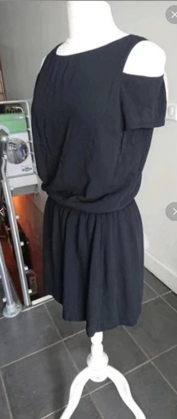 Robe noire esprit neuve t 38