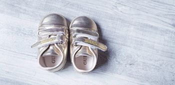 Chausson basket guess 18