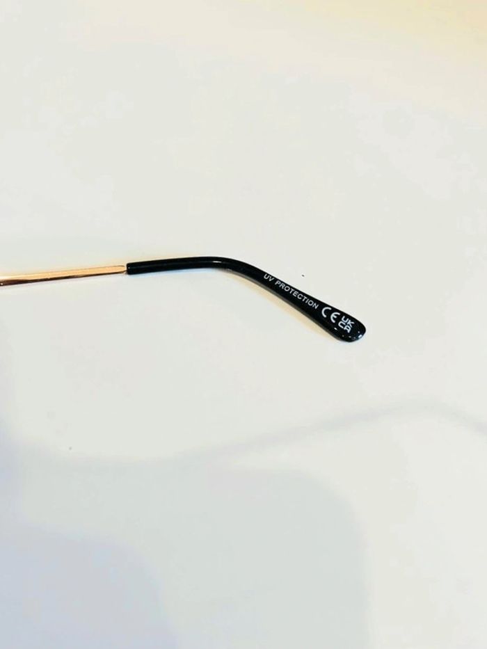 Lunette de soleil femme métallique dorée et noire verres dégradés uvprotection catégorie 2 - photo numéro 7