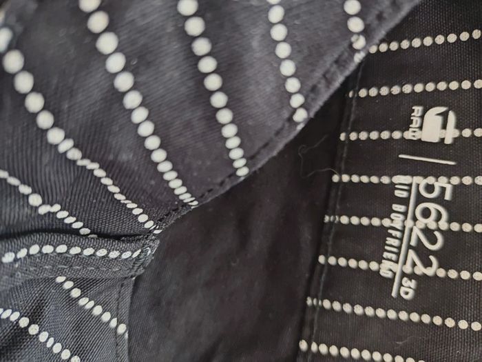 Pantalon g-star noir rayures petits points blancs plissé genoux taille 26/32 - photo numéro 7