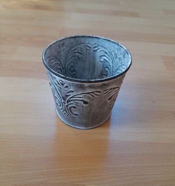 Vase en métal