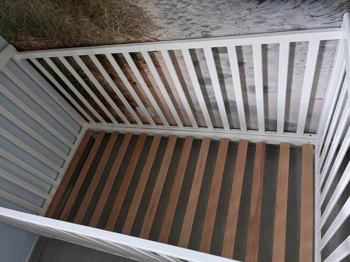 Lit à barreaux bébé 0-3 ans avec matelas neuf - photo numéro 3