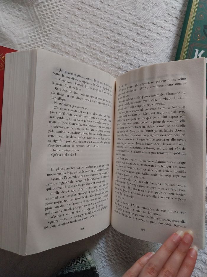 Romans Keleana tomes 1 + 2 + 3 + 4 Partie 1 et 2 La Reine des Ombres-Sarah J. Maas - photo numéro 10