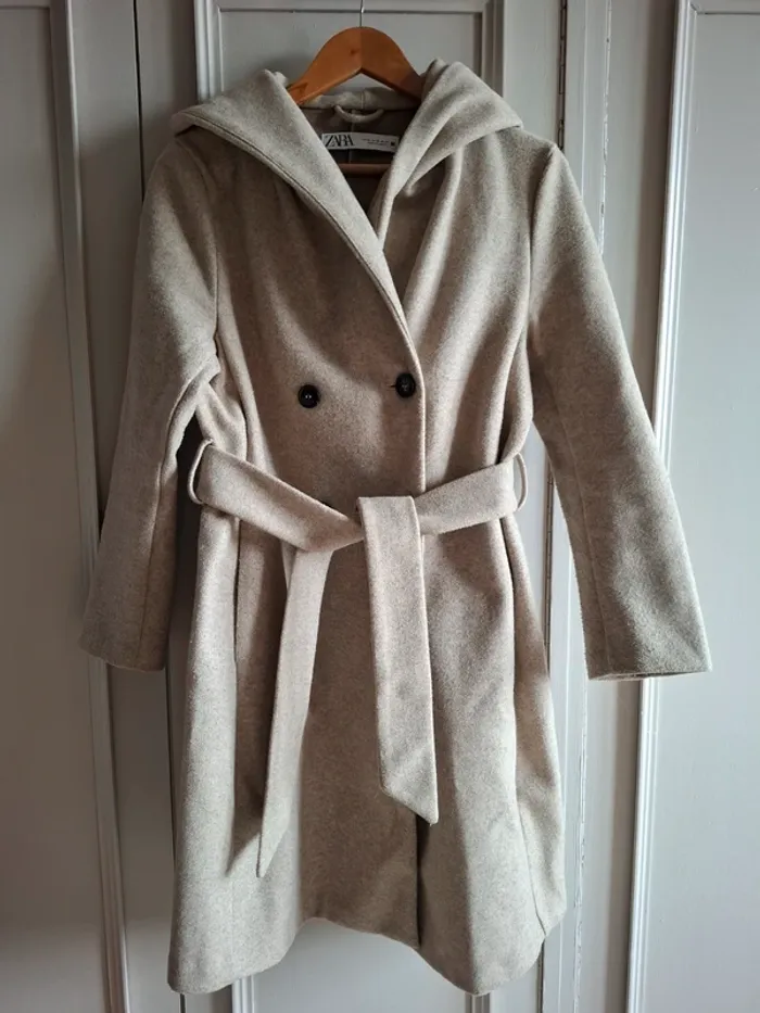 Trench en polyester à capuche Zara