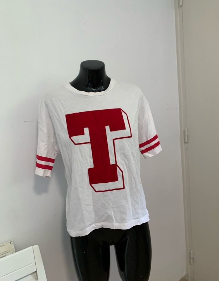 T-shirt tommy jean en très bonne état taille xs