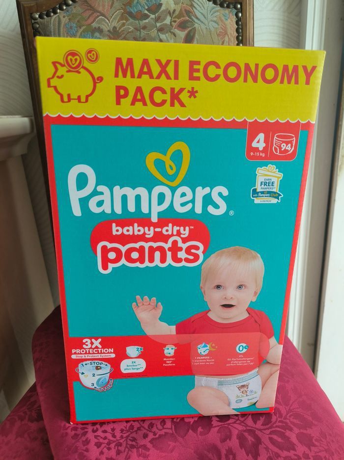 Couched Pampers Baby-Dry Pants (Taille 4) - photo numéro 4