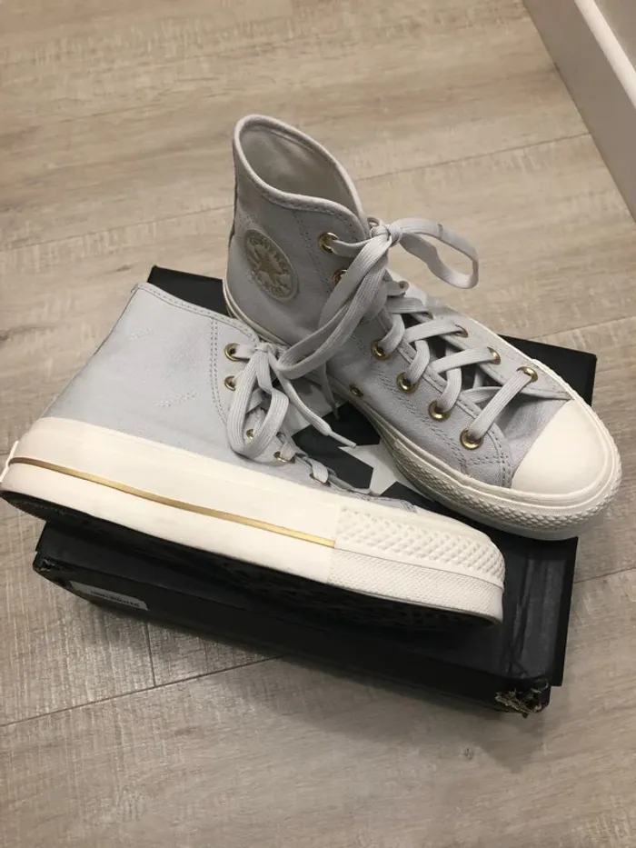 Converse baskets montantes grises et dorées 36·Neuf avec étiquette·Converse - photo numéro 2