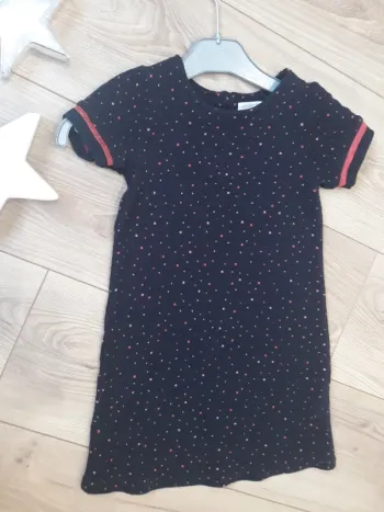 Jolie robe motifs étoiles