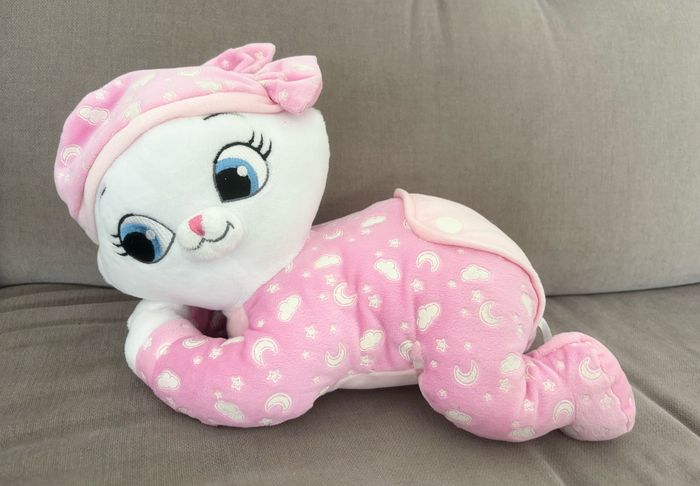 peluche marie chat phosphorescente