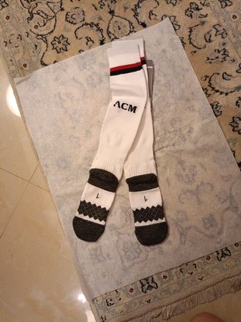 Chaussettes de foot Puma équipe Milan AC taille 31/34 authentique neuf
