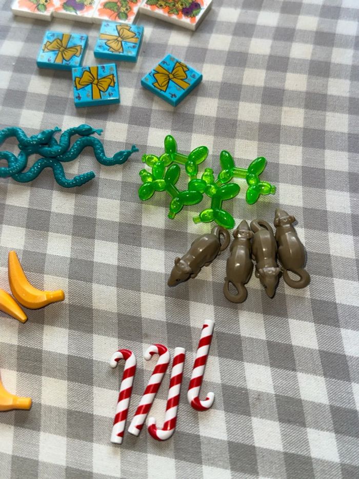 32 Accessoires pour figurines Lego, jamais joué ou exposé - photo numéro 3