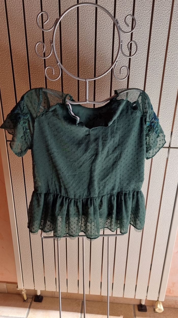 Haut chemisier vert et son bombers - photo numéro 2
