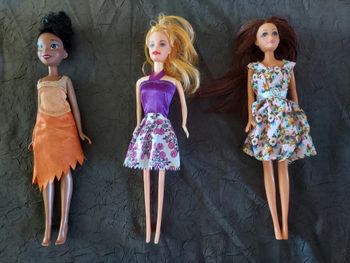 Lot de 3 poupées mannequin