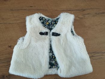 Gilet sans manche blanc 12 mois