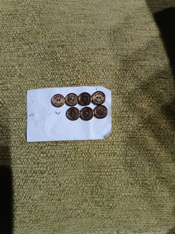 Lot 7 boutons dorés 1.4 cm