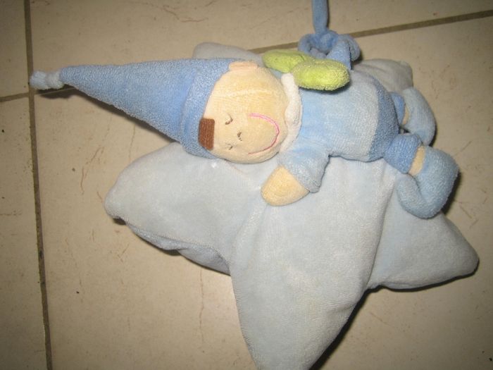 Peluche boîte à musique