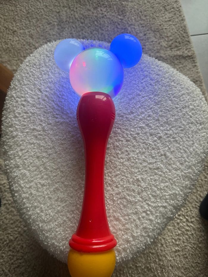 Baguette lumineuse à bulles Mickey Disneyland - photo numéro 2