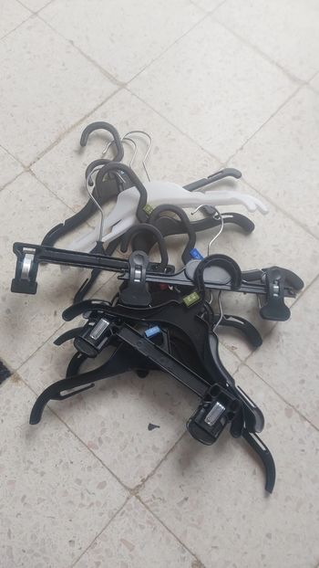 Lot de 15 cintres bébé/enfant