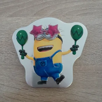 Boîte à bons points en métal Moi moche et méchant 4