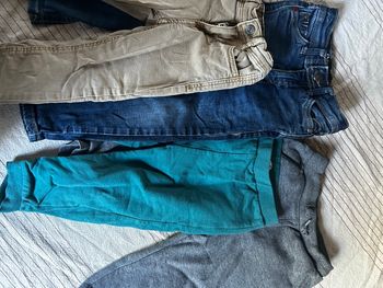 Lot pantalons garçon 24 mois