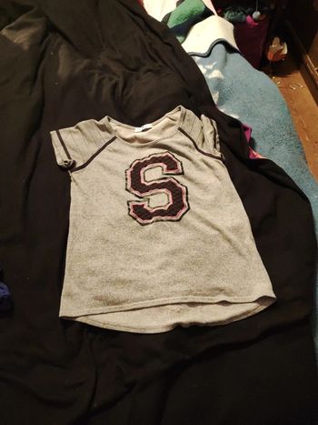 Tee-shirt gris cache cache