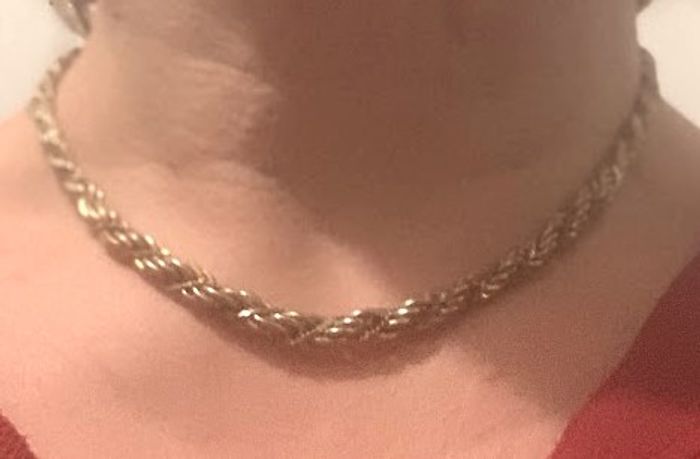 Collier chaîne corde torsadée ras-du-cou