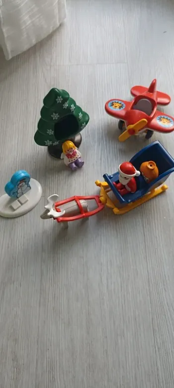 Playmobil 1,2,3 Noël, Avion