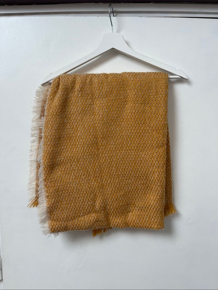 Écharpe moutarde chaude – seulement 2€ ! 🧣 - photo numéro 3