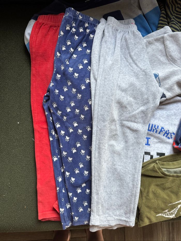 Lot pyjamas - photo numéro 2