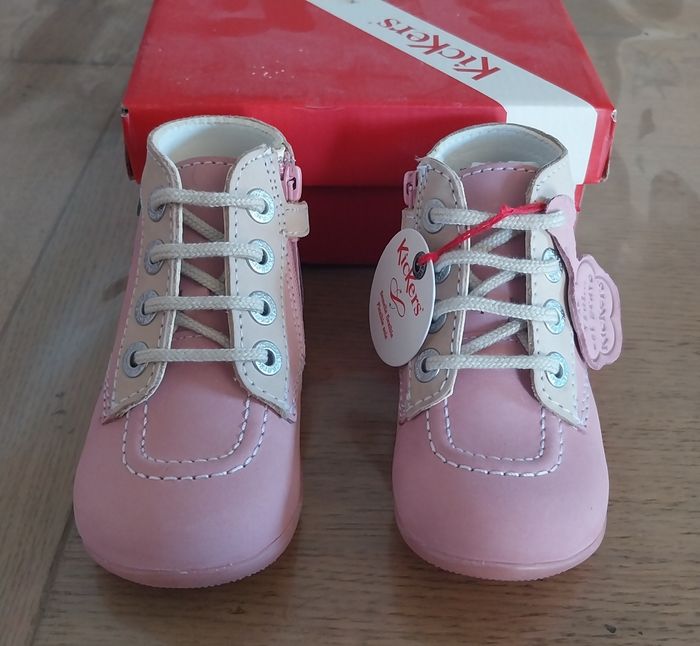 Bottines cuir fille pointure 23 neuves - photo numéro 2