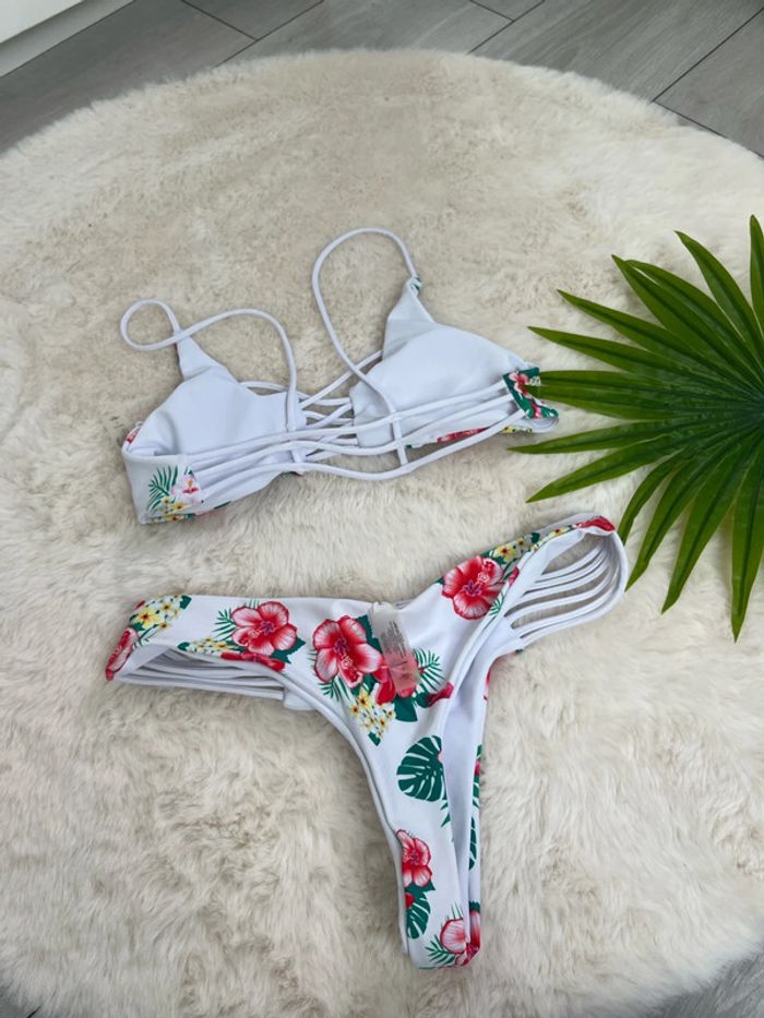 bikini 2 pièces  string / tanga 34/36 - photo numéro 4