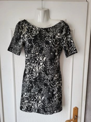 Robe taille 38 hm