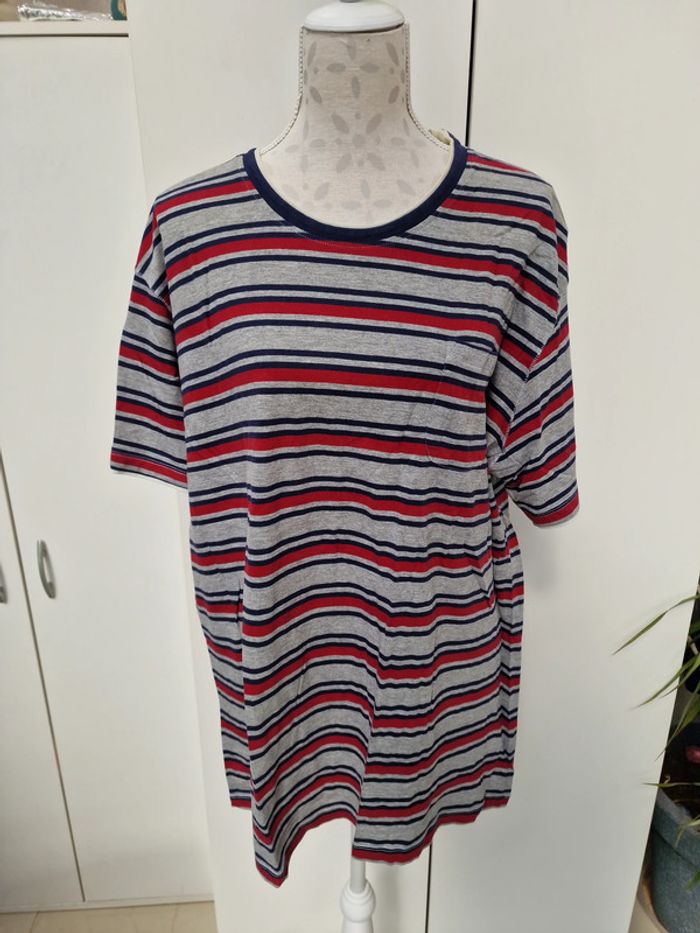 T-Shirt A Rayures Gris Bleu Marine Rouge