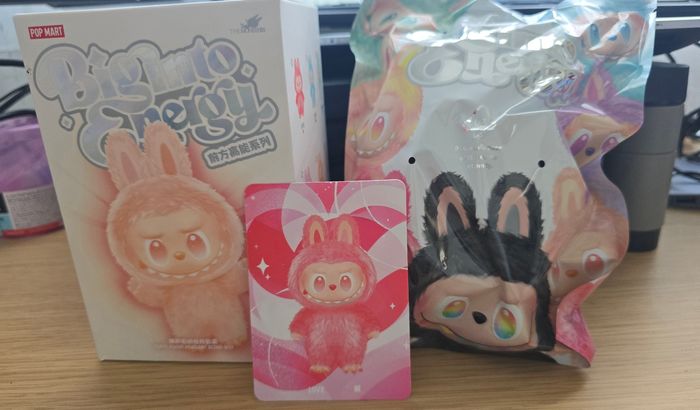 Popmart Big into energy Labubu